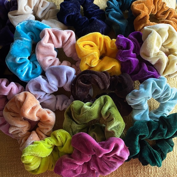 Other - 20 beautiful Scrunchies